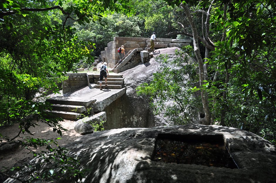 ritigala archeological site in sri lanka